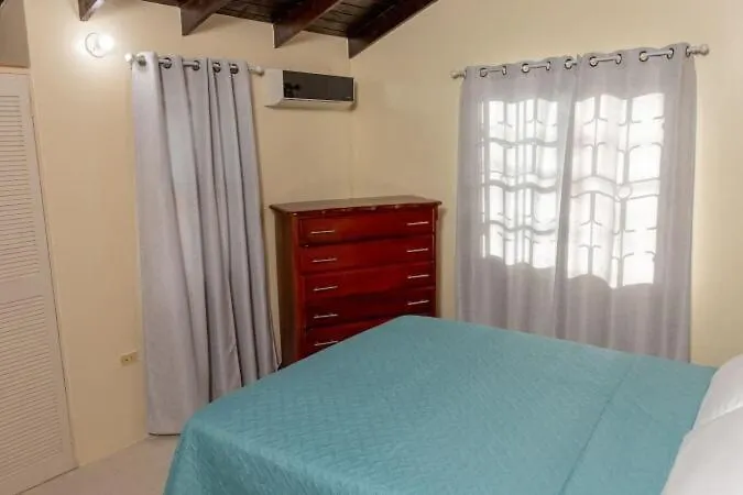 Gated Charming deluxe 2 bed home Montego Bay Jamaica