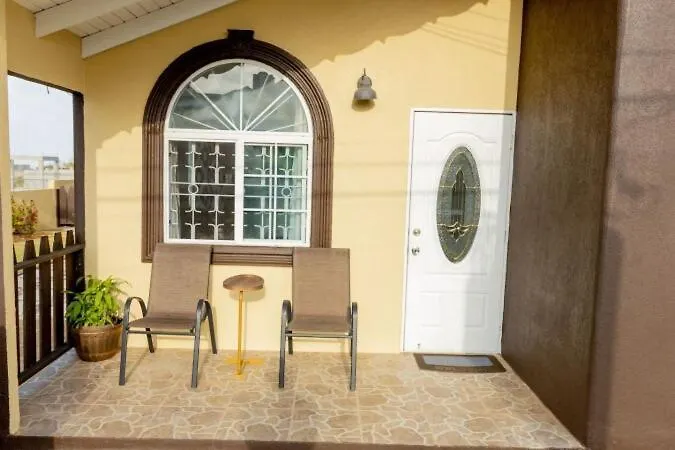 Gated Charming deluxe 2 bed home Montego Bay