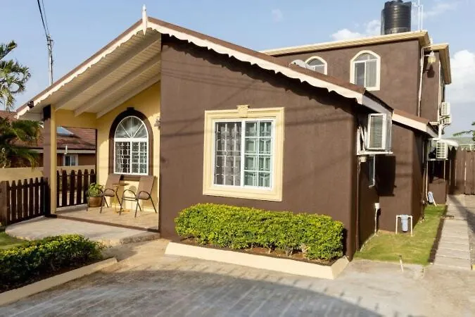 Gated Charming deluxe 2 bed home Montego Bay Semesterbostad